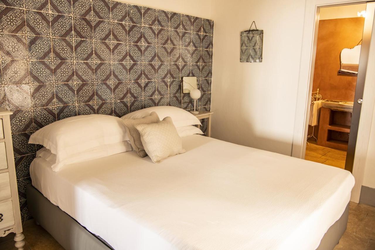 Hotel Signum Малфа Екстериор снимка