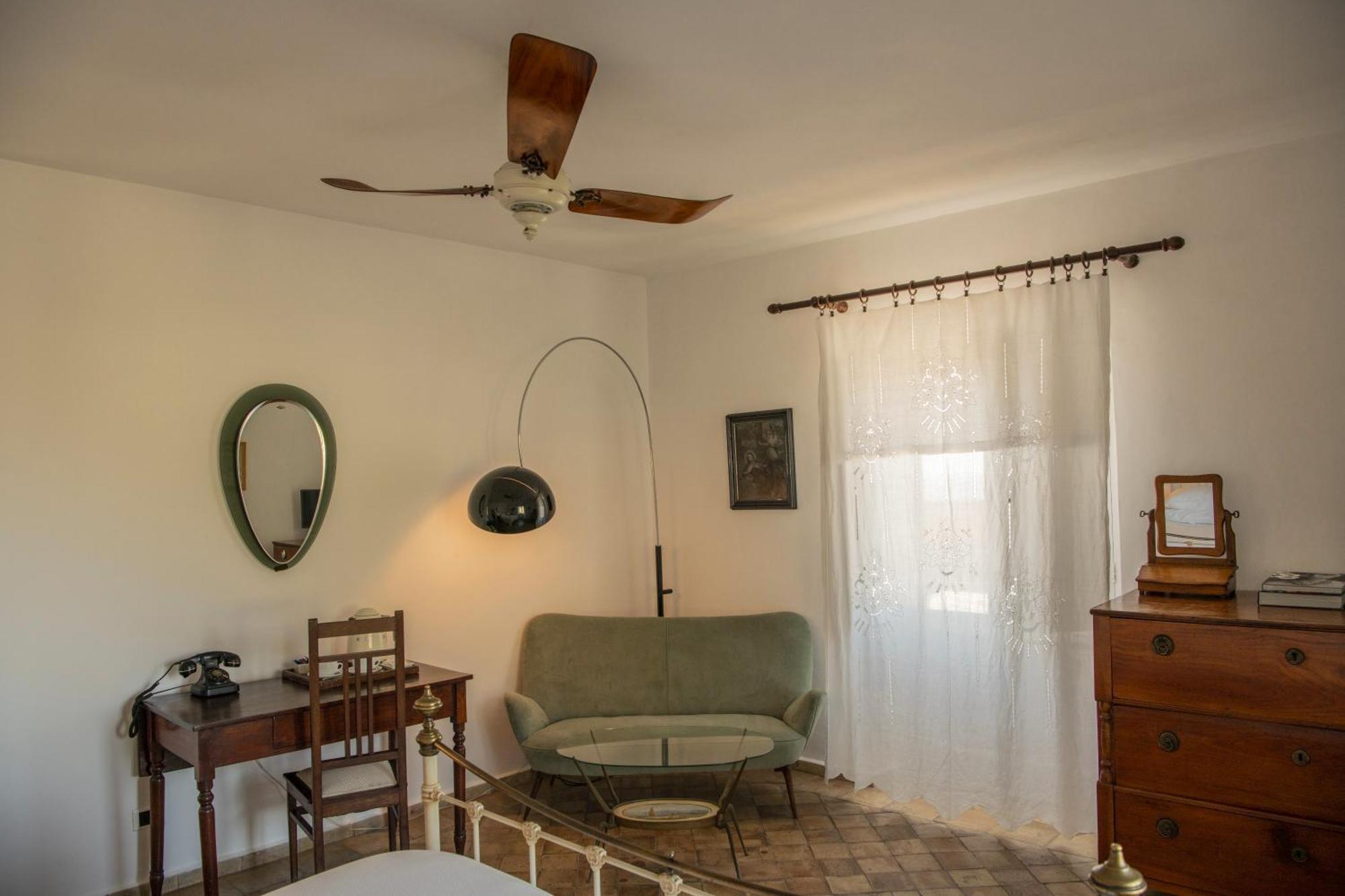 Hotel Signum Малфа Екстериор снимка