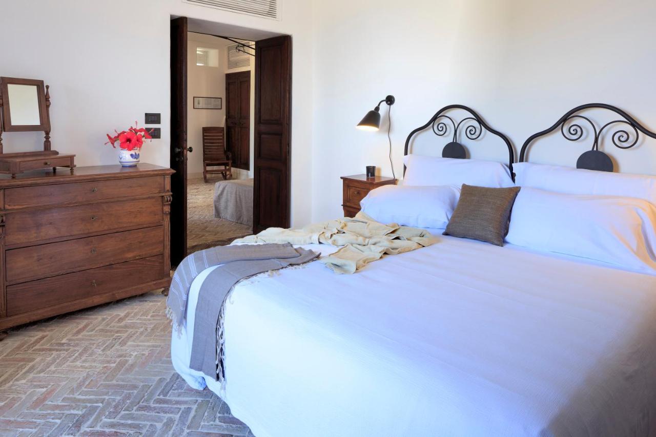 Hotel Signum Малфа Екстериор снимка